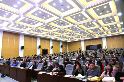 认真学习中_副本.jpg
